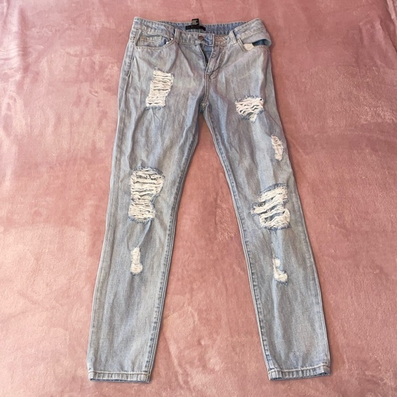 Forever21 Lightwash Boyfriend Jeans - Picture 1 of 5